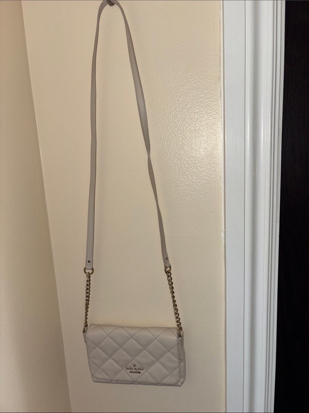 Quilted Crossbody Shoulder Bag in Light Gray